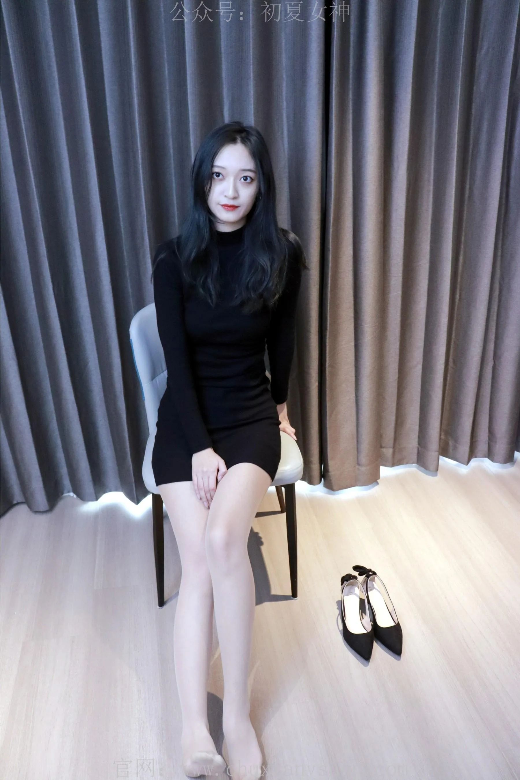 初夏女神 NO.003 依依 黑色瘦身衣搭配37码高跟鞋 [111P]插图9